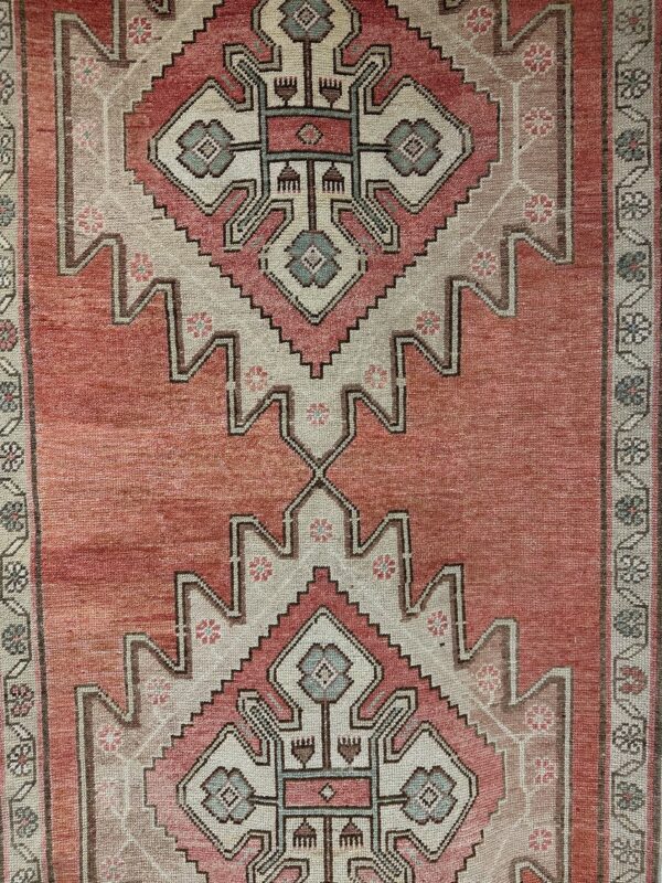 3'5x10'9 VINTAGE TURKISH RUNNER - Image 3